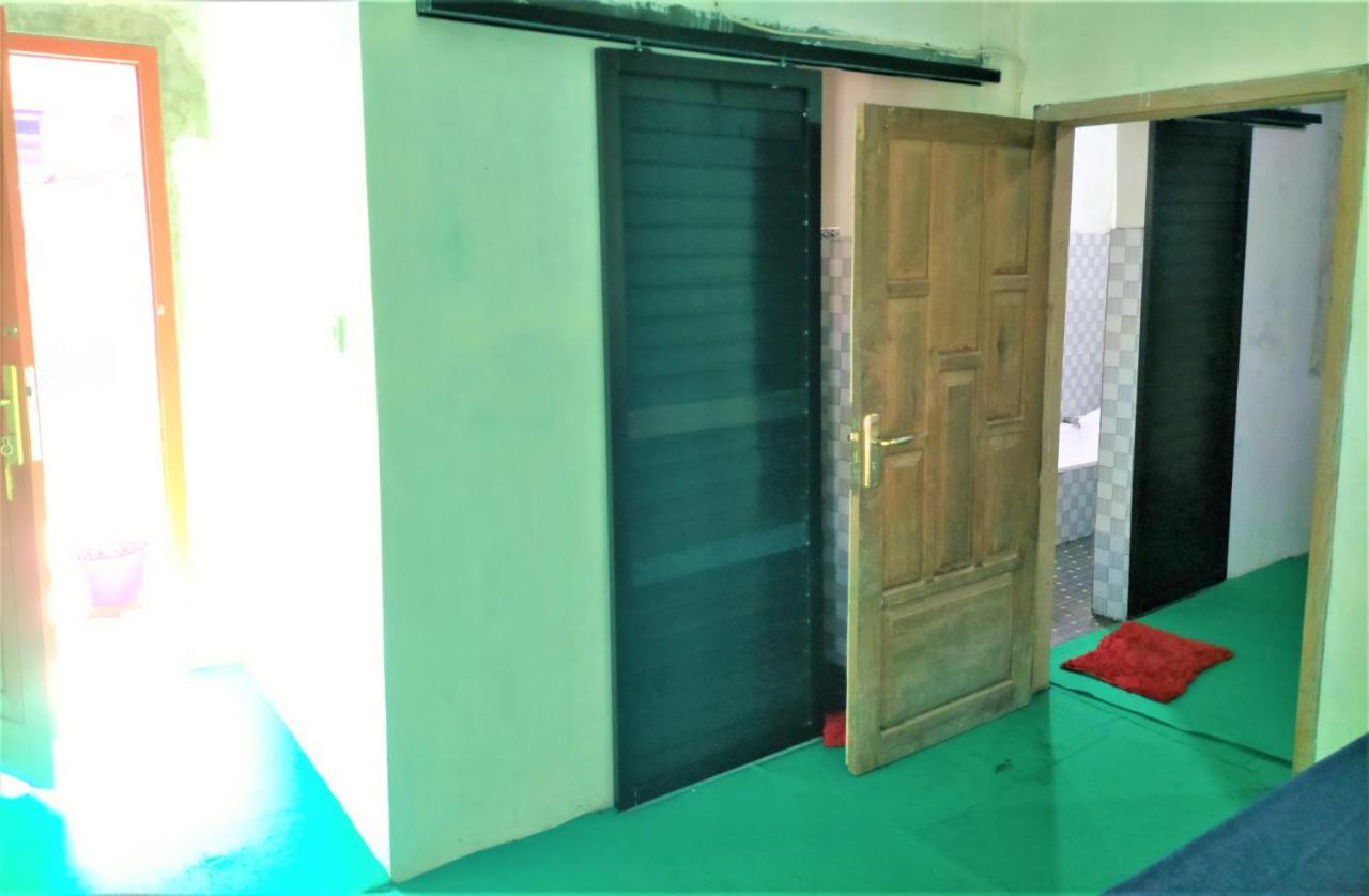 Cheap Inn Banyuwangi Banyuwangi  Εξωτερικό φωτογραφία